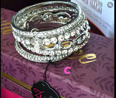 Paparazzi - One Chance to Shine Silver 2019 Zi Collection Bracelet