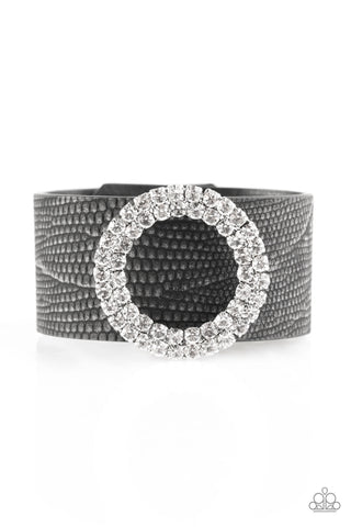 Paparazzi Ring In The Bling Black