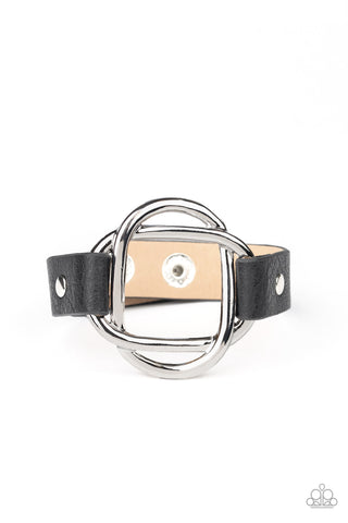 Paparazzi - Nautically Knotted - Black